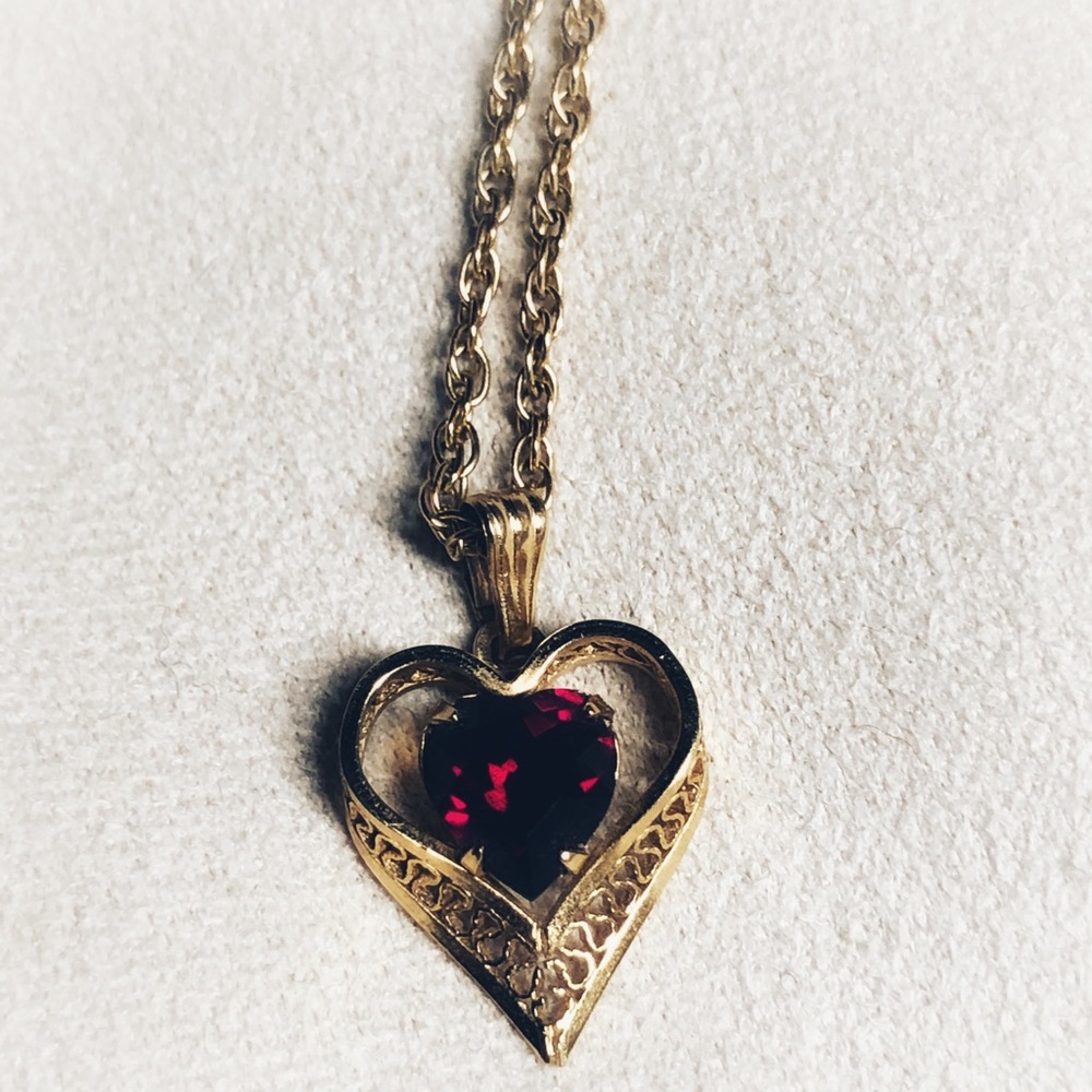 Dainty 12 KT GF stone necklace on gold tone chain